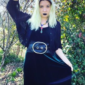 Gorgeous long green velvet dress!